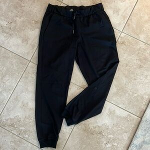 Lululemon On The Fly Jogger